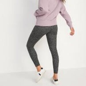 Leopard Animal Print Workout Leggings - Three Quarter Length - Medium